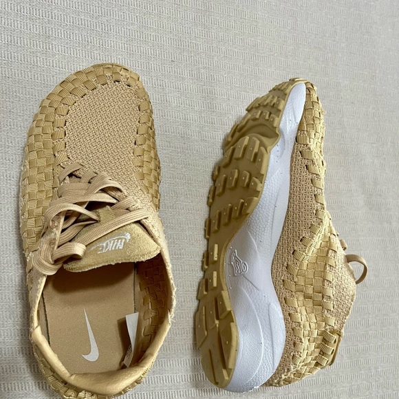 🚨Nike Air Footscape woven 2019
Women Size 7 - Picture 5 of 7